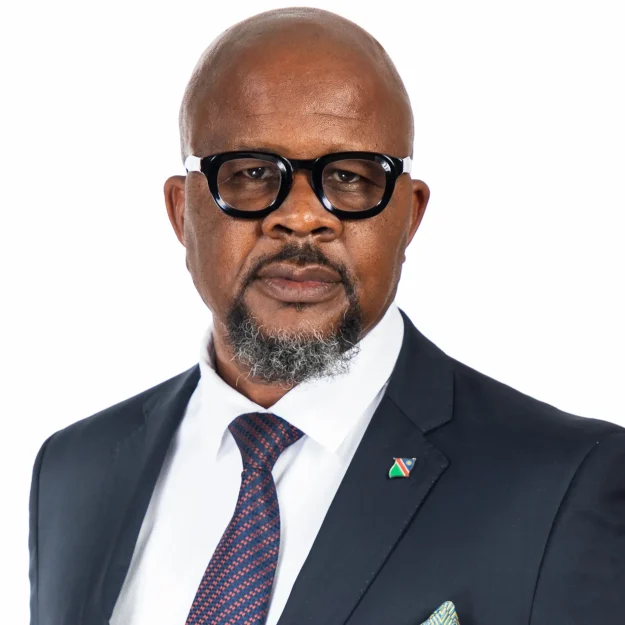 Hon Betuel Tjaveondja